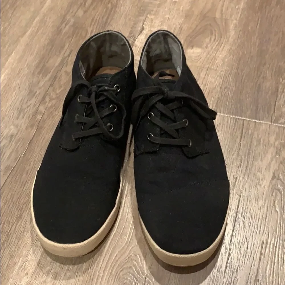 🎉last deal 🎉Men’s Toms shoes 👟